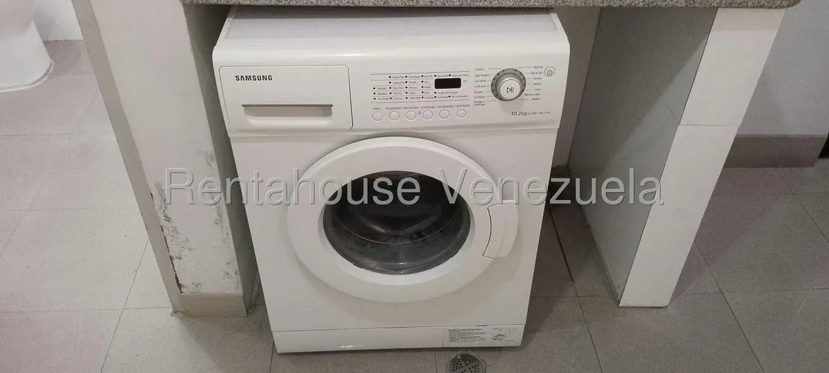 Apartamento (1 Nivel) en Alquiler en La Urbina, Distrito Metropolitano - 40