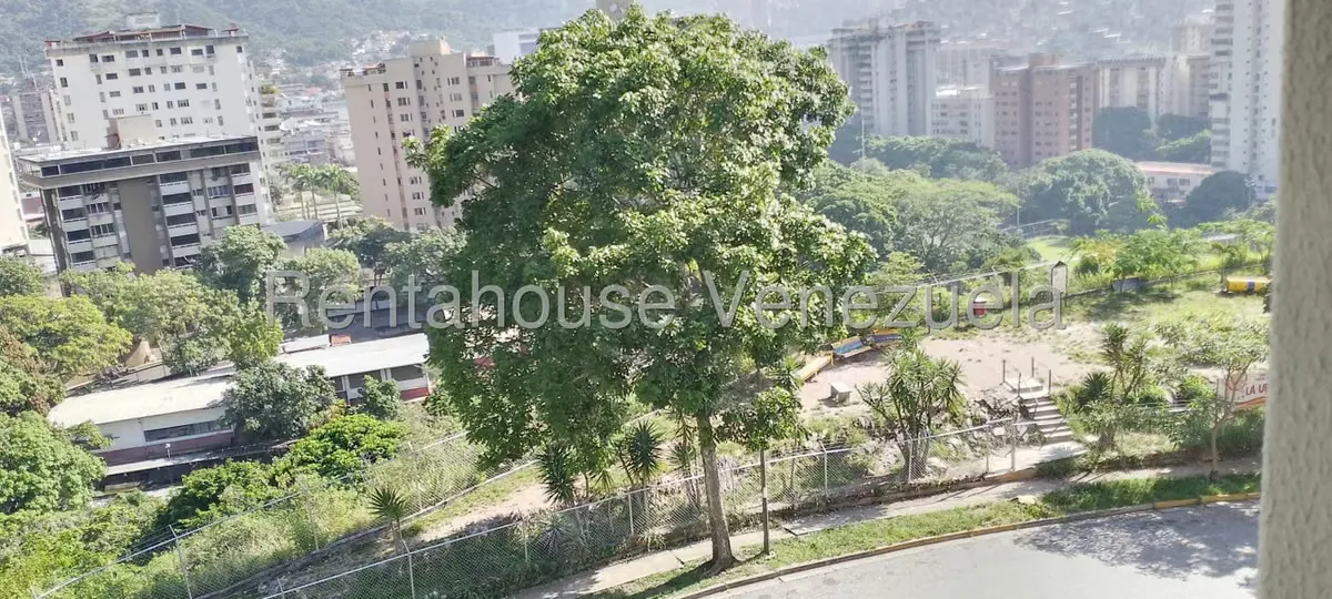 Apartamento (1 Nivel) en Alquiler en La Urbina, Distrito Metropolitano - 46