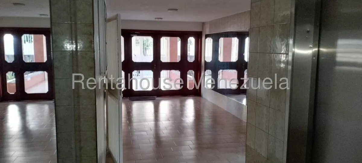Apartamento (1 Nivel) en Alquiler en La Urbina, Distrito Metropolitano - 6