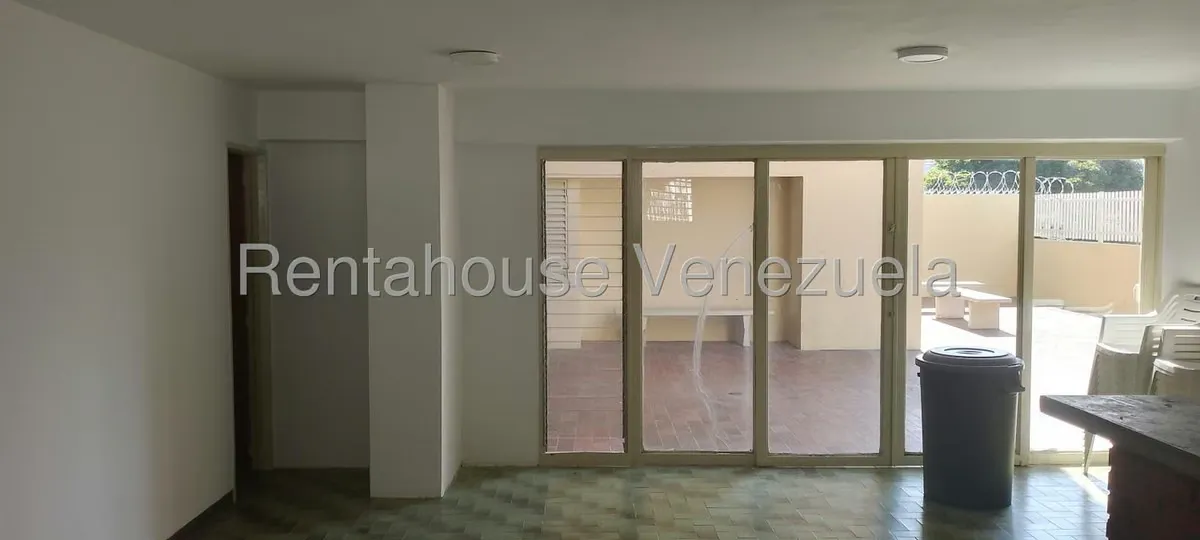 Apartamento (1 Nivel) en Alquiler en La Urbina, Distrito Metropolitano - 52