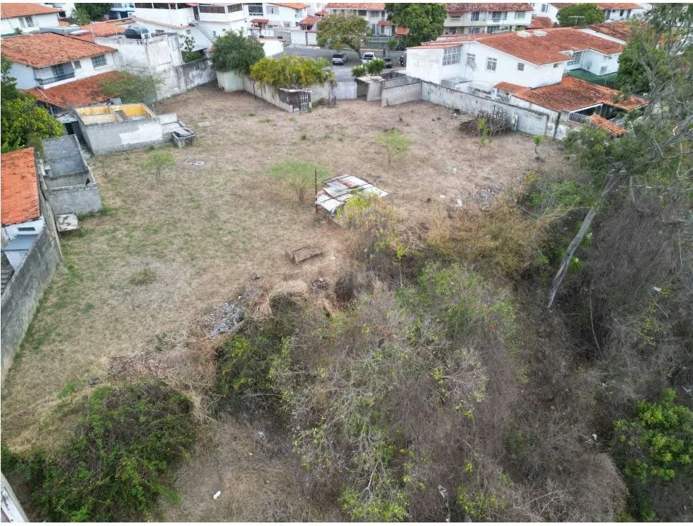 Vendo terreno plano 1306m2 Macaracuay 3791