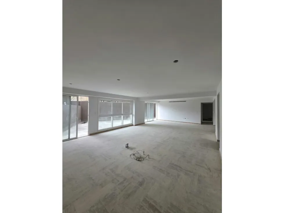 PLANTA BAJA EN VENTA 198 M2 OBRA BLANCA CON TERRAZA - URB CHULAVISTA