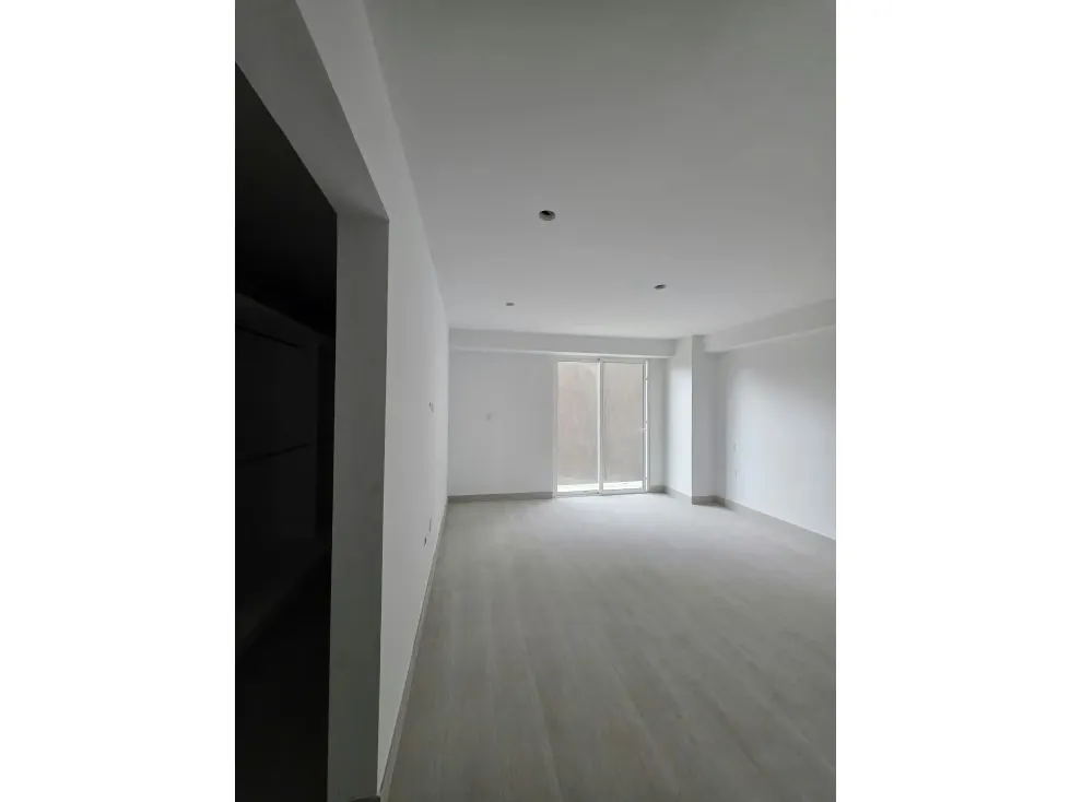 PLANTA BAJA EN VENTA 198 M2 OBRA BLANCA CON TERRAZA - URB CHULAVISTA - 4