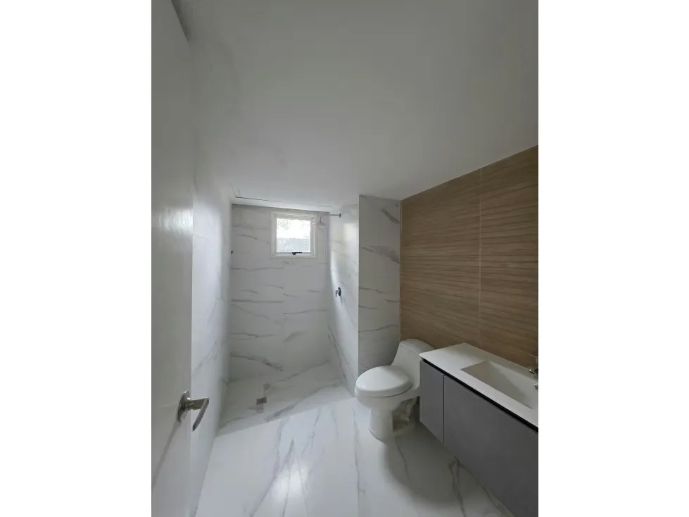 PLANTA BAJA EN VENTA 198 M2 OBRA BLANCA CON TERRAZA - URB CHULAVISTA - 5