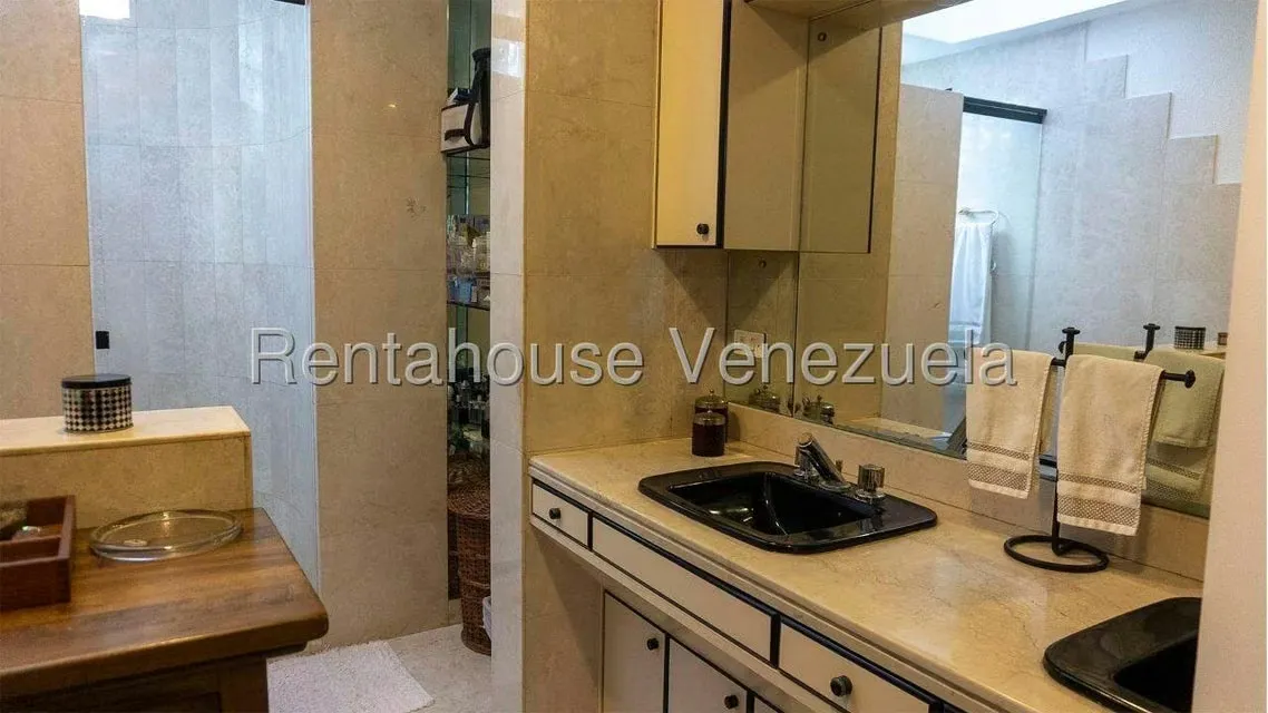 Casa (Multipes Niveles) en Venta en El Peñon, Distrito Metropolitano - 24