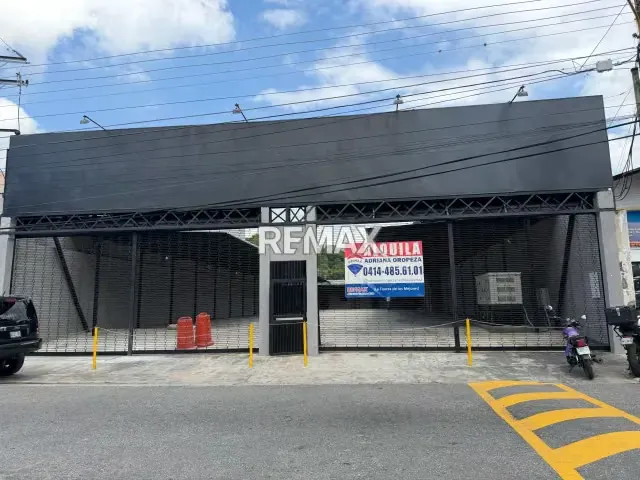 Alquiler de inmejorable Local Comercial ubicado en El Viñedo Valencia - 2