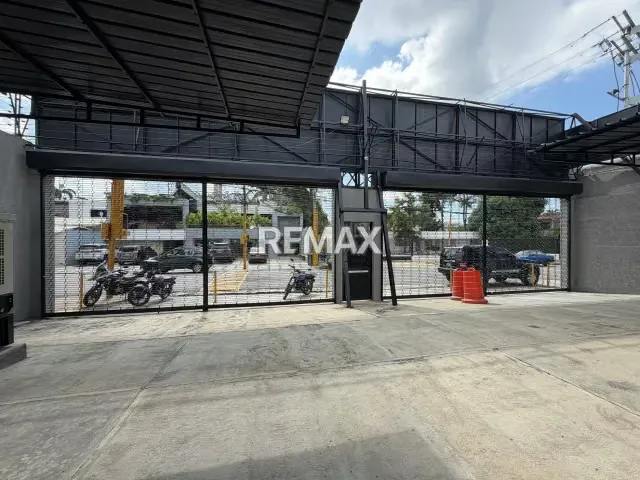Alquiler de inmejorable Local Comercial ubicado en El Viñedo Valencia - 5