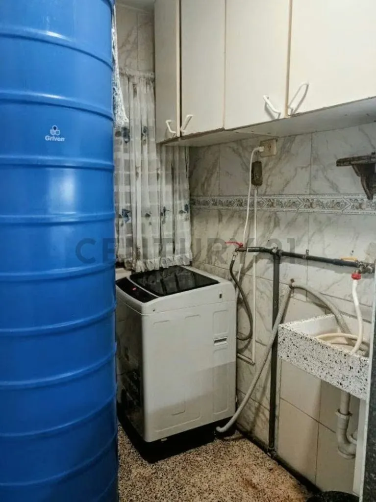 Venta de apartamento ubicado en piso 3 en Urb Parque Valencia - 8