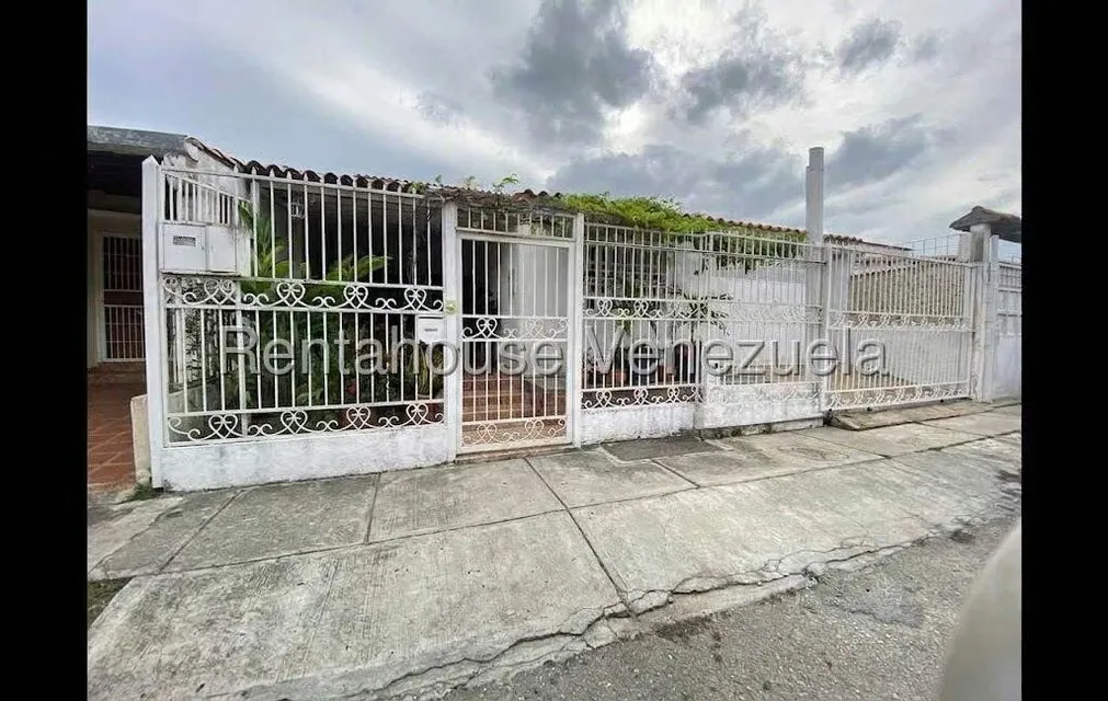 Casa (1 Nivel) en Venta en Parroquia Santa Rosa, Lara - 2