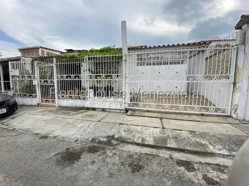Casa (1 Nivel) en Venta en Parroquia Santa Rosa, Lara - 3