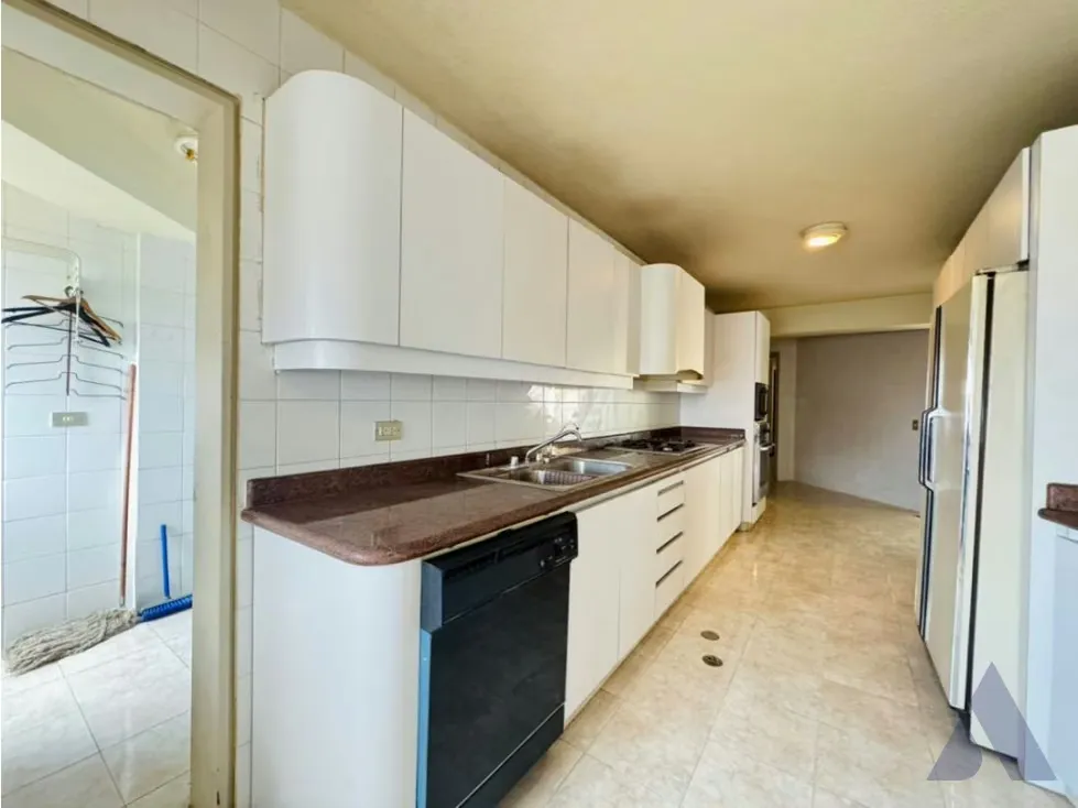 Se vende apartamento 264m2 4h/4b/3p Los Chorros 0078 - 6