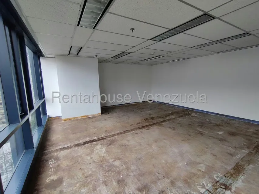Oficina en Alquiler en Plaza Venezuela, Distrito Metropolitano - 19