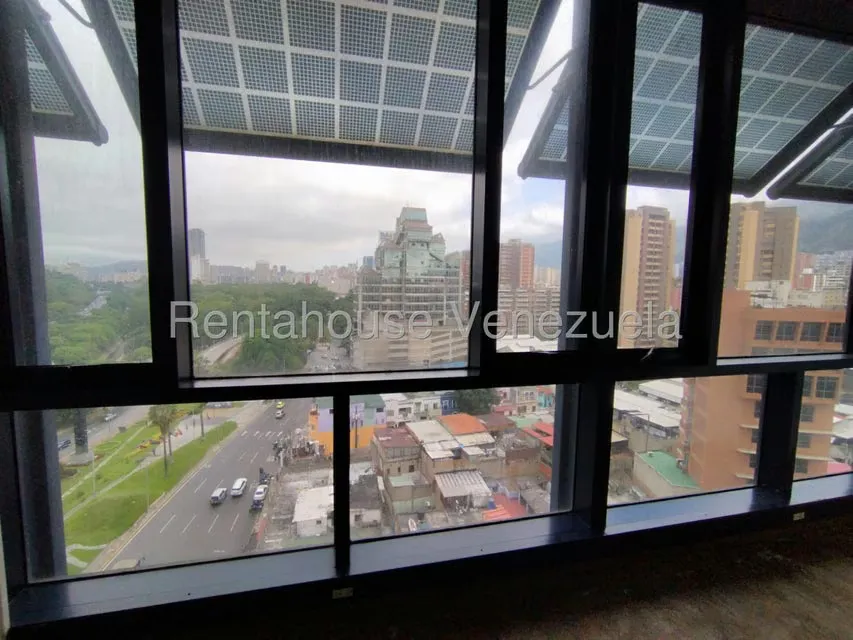 Oficina en Alquiler en Plaza Venezuela, Distrito Metropolitano - 5