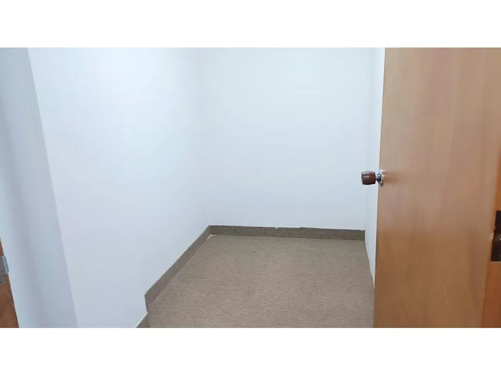 Alquilo oficina 56m2 Santa Paula 3785 - 7
