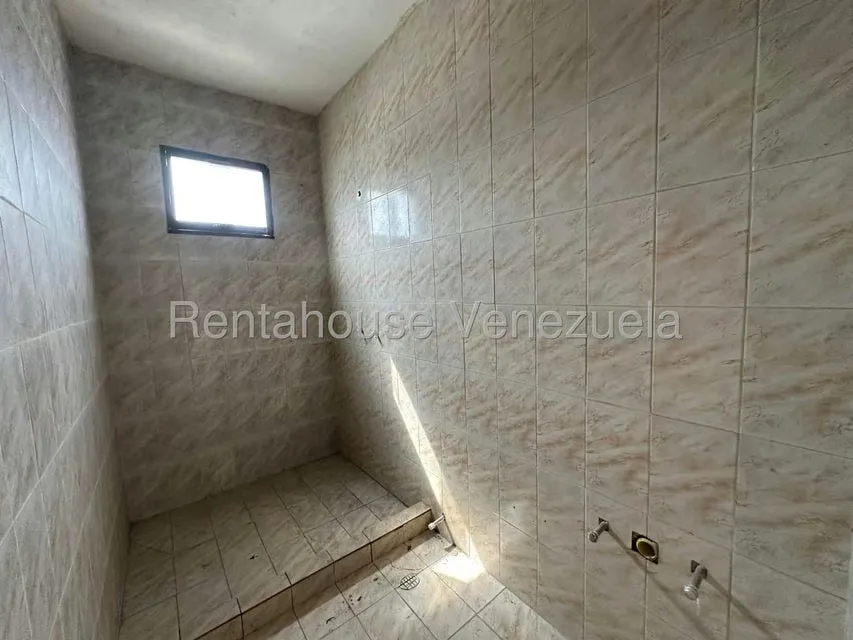 Apartamento (1 Nivel) en Venta en El Centro, Aragua - 18
