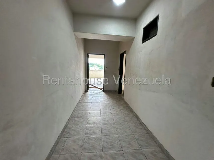 Apartamento (1 Nivel) en Venta en El Centro, Aragua - 5