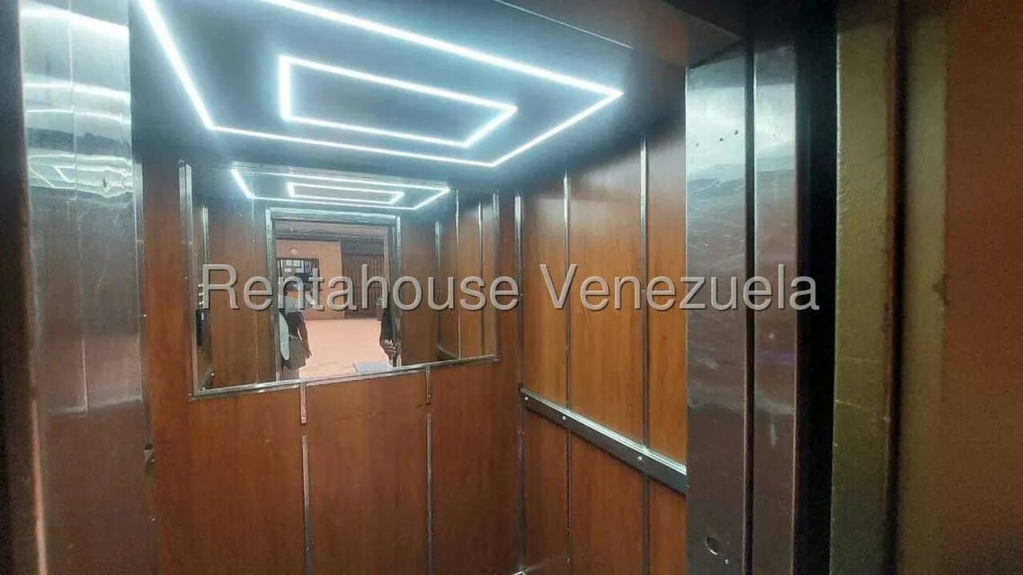 Apartamento (1 Nivel) en Venta en Parroquia San Juan, Distrito Metropolitano - 16