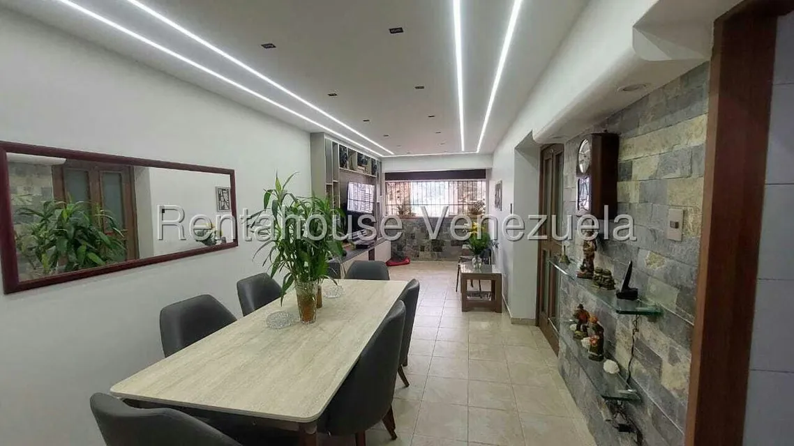 Apartamento (1 Nivel) en Venta en Parroquia San Juan, Distrito Metropolitano - 4