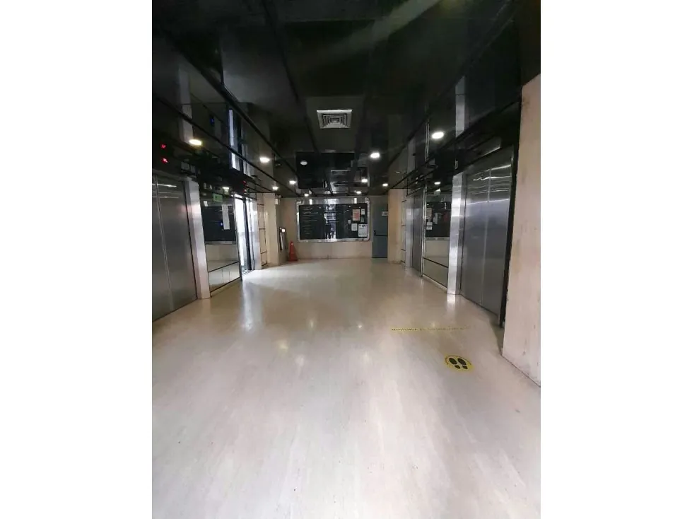 Vendo oficina 384m2 El Recreo 9367 - 4