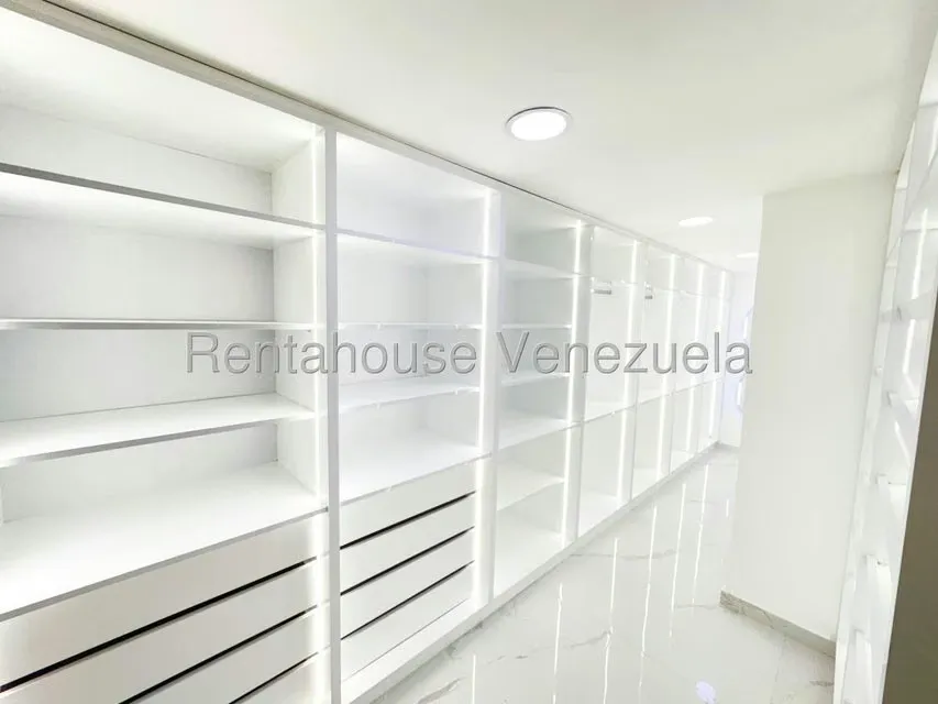 Apartamento (1 Nivel) en Venta en Caurimare, Distrito Metropolitano - 34