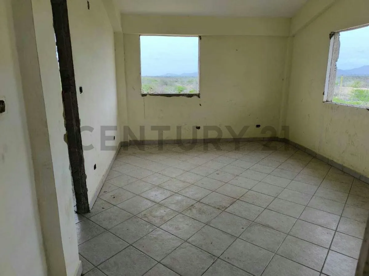 DE OPORTUNIDAD CASA 2 NIVELES PARA REMODELAR, ISLA DE MARGARITA - 10