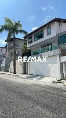 CASA EN VENTA EN LOS NARANJOS