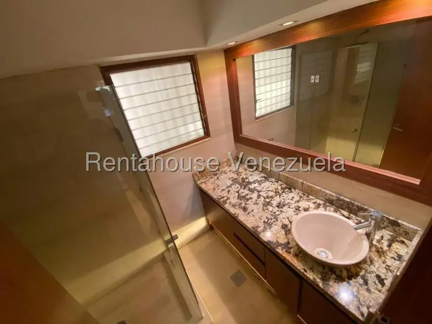 Townhouse (Multiples Niveles) en Alquiler en La Macarena Norte, Miranda - 20