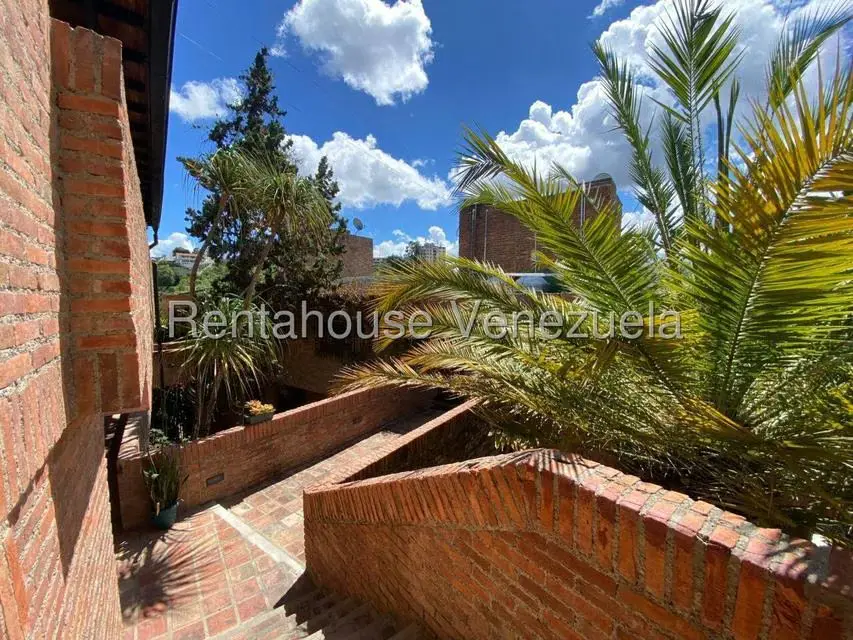 Townhouse (Multiples Niveles) en Alquiler en La Macarena Norte, Miranda - 5