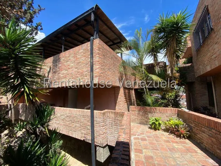Townhouse (Multiples Niveles) en Alquiler en La Macarena Norte, Miranda - 6