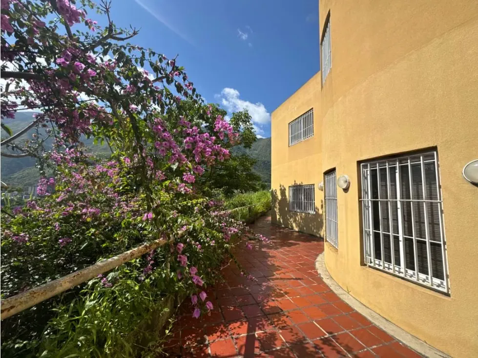 Se vende galpón c/ edificio administrativo 1629m2 Urb. Miranda 0797 - 18