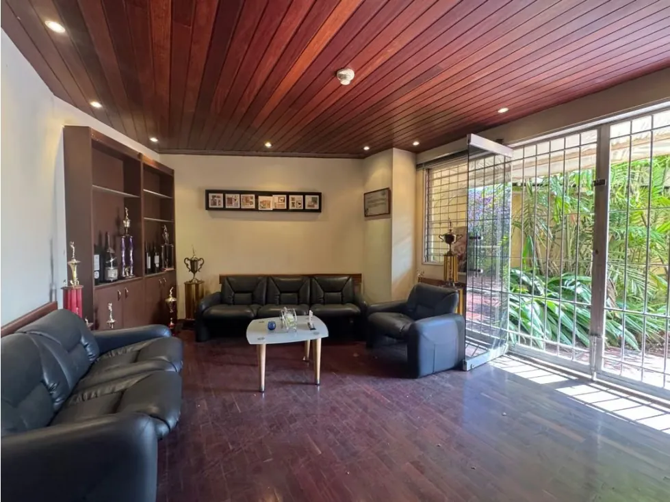 Se vende galpón c/ edificio administrativo 1629m2 Urb. Miranda 0797 - 20