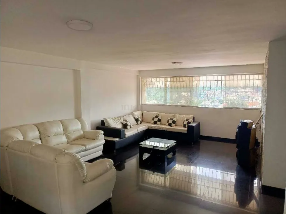 Venta Penthouse Av. Sucre (Catia)