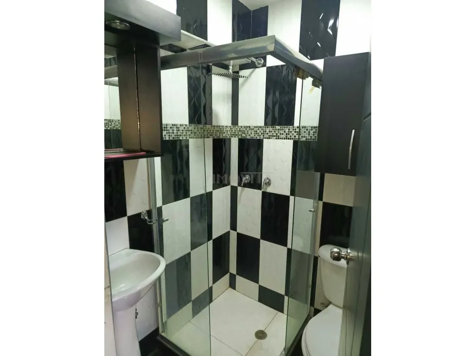 Venta Penthouse Av. Sucre (Catia) - 13