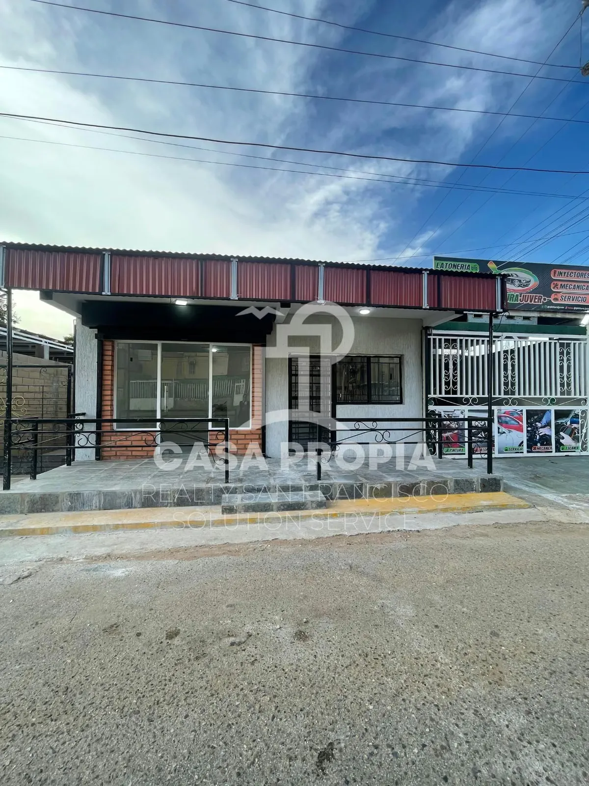 LOCAL COMERCIAL URB SAN FELIPE