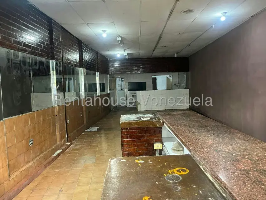 Local Comercial en Alquiler en Avenida Bolivar Norte, Carabobo - 3