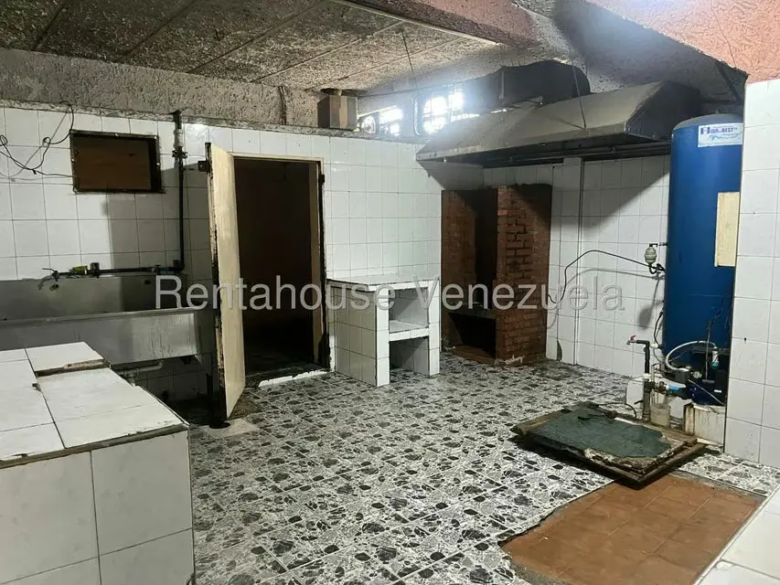 Local Comercial en Alquiler en Avenida Bolivar Norte, Carabobo - 6