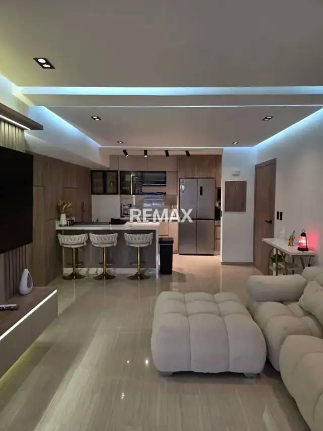 SE VENDE ESPECTACULAR APARTAMENTO EN LA URBANIZACION LA TRIGALEÑA