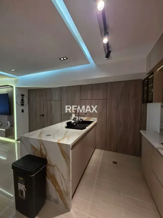 SE VENDE ESPECTACULAR APARTAMENTO EN LA URBANIZACION LA TRIGALEÑA - 14