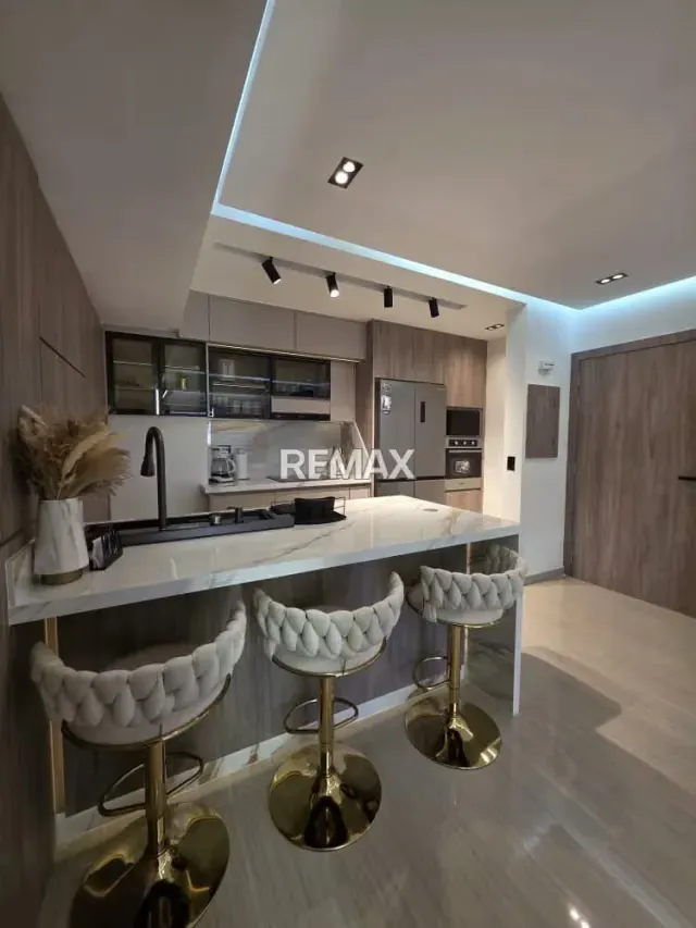 SE VENDE ESPECTACULAR APARTAMENTO EN LA URBANIZACION LA TRIGALEÑA - 2