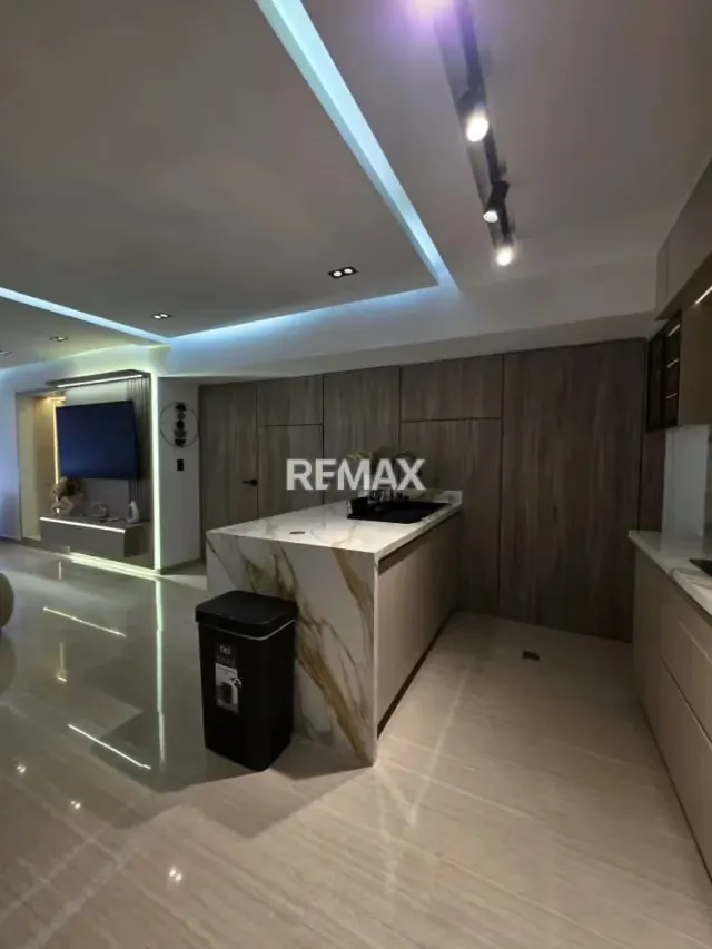 SE VENDE ESPECTACULAR APARTAMENTO EN LA URBANIZACION LA TRIGALEÑA - 6