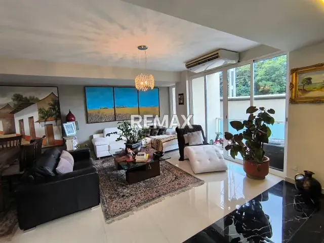 En venta moderno apartamento en Resd Titanium Suite en la Urb Piedra Pintada - 12