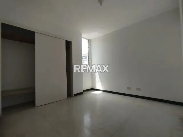 En Venta apartamento 72m2 2H1B. Los Palos Grandes - 6