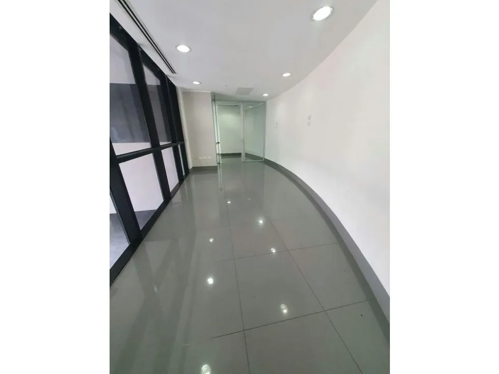 Alquilo oficina 350m2 Chuao 0715 - 4