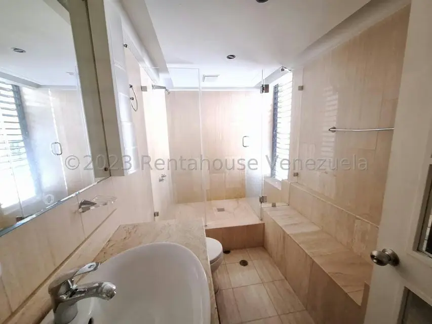 Apartamento (1 Nivel) en Venta en Los Naranjos del Cafetal, Distrito Metropolitano - 21