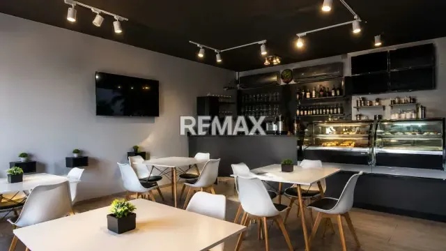 LOCAL COMERCIAL EN VENTA AVENIDA PRINCIPAL DE LECHERIA - 2