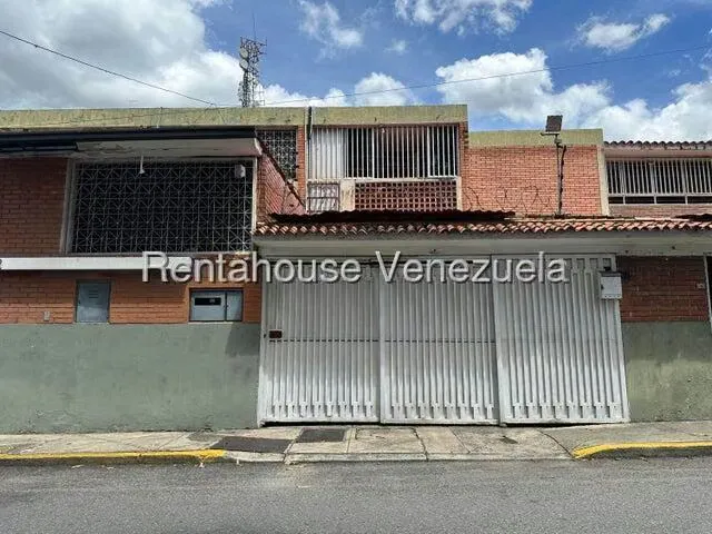 Oficina en Alquiler en Los Dos Caminos, Distrito Metropolitano