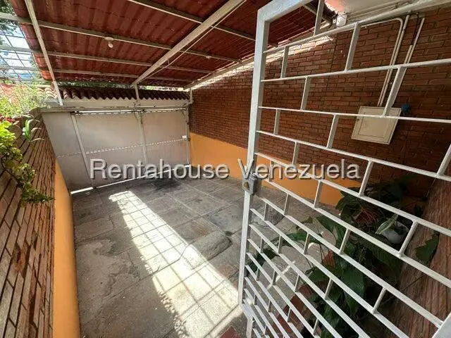 Oficina en Alquiler en Los Dos Caminos, Distrito Metropolitano - 3