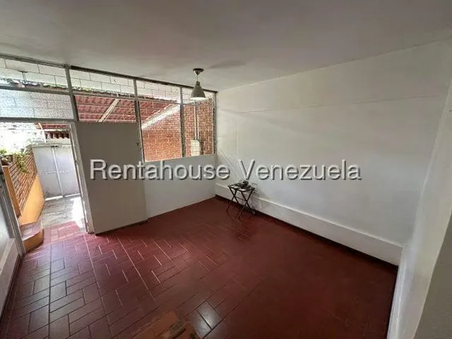 Oficina en Alquiler en Los Dos Caminos, Distrito Metropolitano - 4