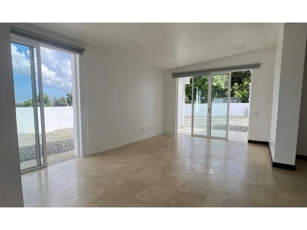 SE VENDE CASA EN LA LAGUNITA - 3