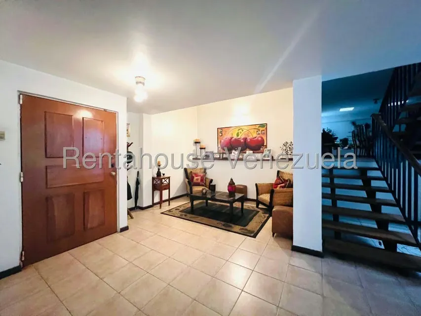 Casa (Multipes Niveles) en Venta en Prados del Este, Distrito Metropolitano - 15
